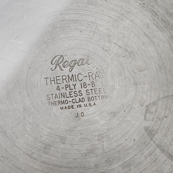 For @JR... Regal Thermic Ray 4-Ply 18-8 StnlsStl Thermo-Clad bottom Stock Pot - Picture 3 of 14